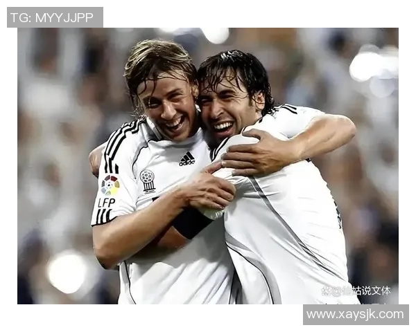 足球明星的亲吻瞬间大揭秘混合版让你领略不同风格的浪漫与激情