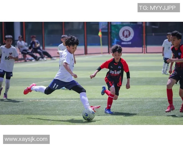 足球明星精彩瞬间全景展示图集让你领略球场魅力与风采